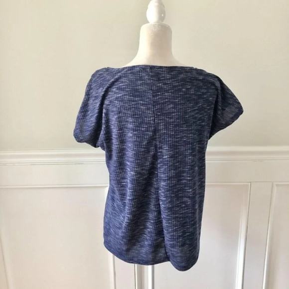 Old Navy Heathered Blue Tulip Hem Top M - Picture 4 of 6